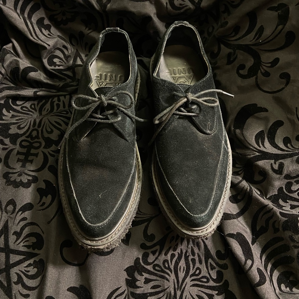 UNIF oxfords